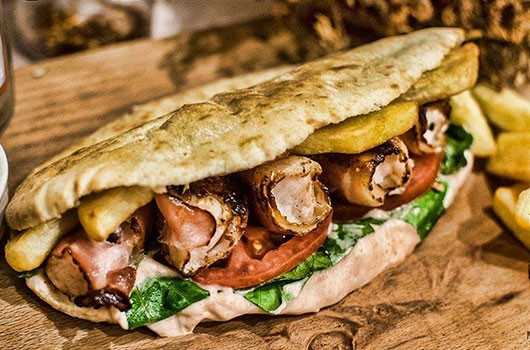 Sandwich λουκάνικο